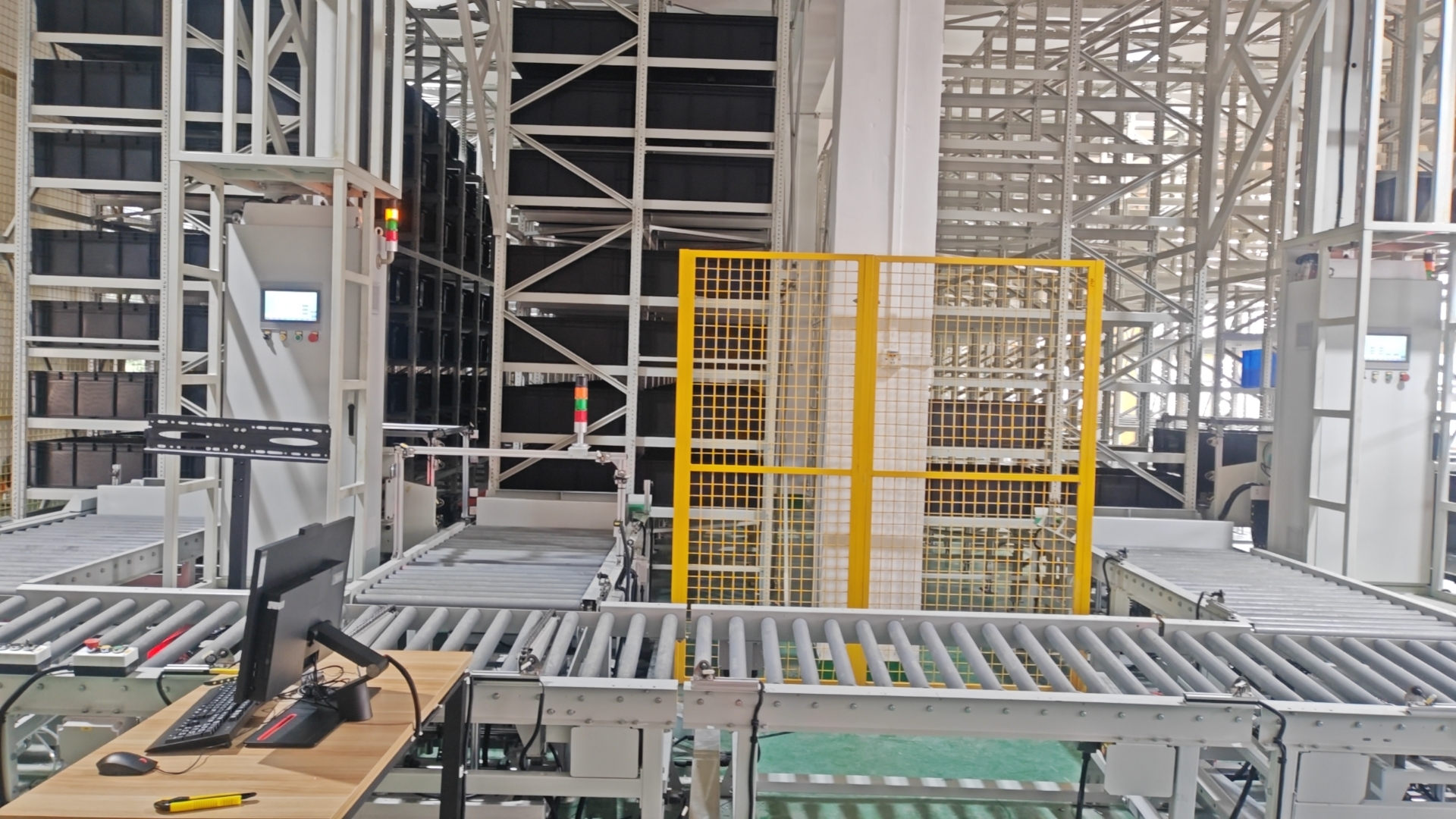 料箱式轻型堆垛机立库